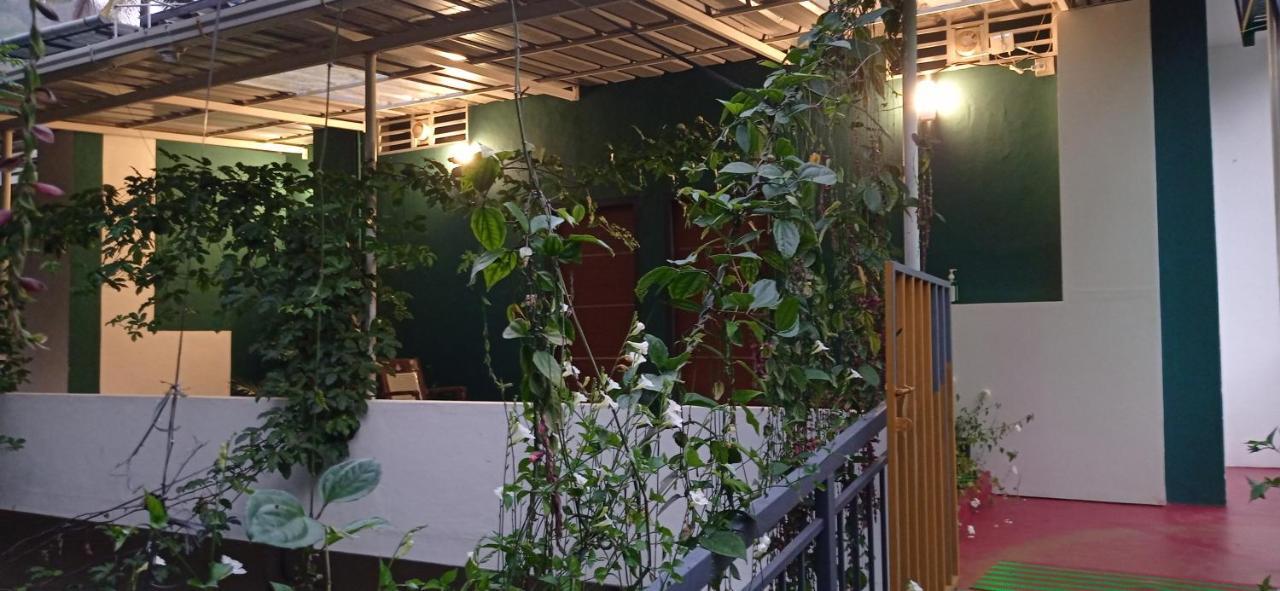Riverbench Homestay Munnar, Anaviratty Bagian luar foto