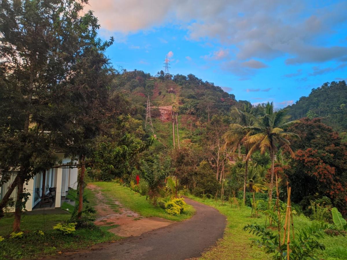 Riverbench Homestay Munnar, Anaviratty Bagian luar foto